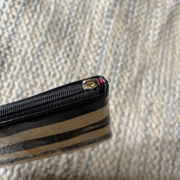 Kate spade black white striped zippered pouch small patent leather clutch bag - Picture 7 of 7